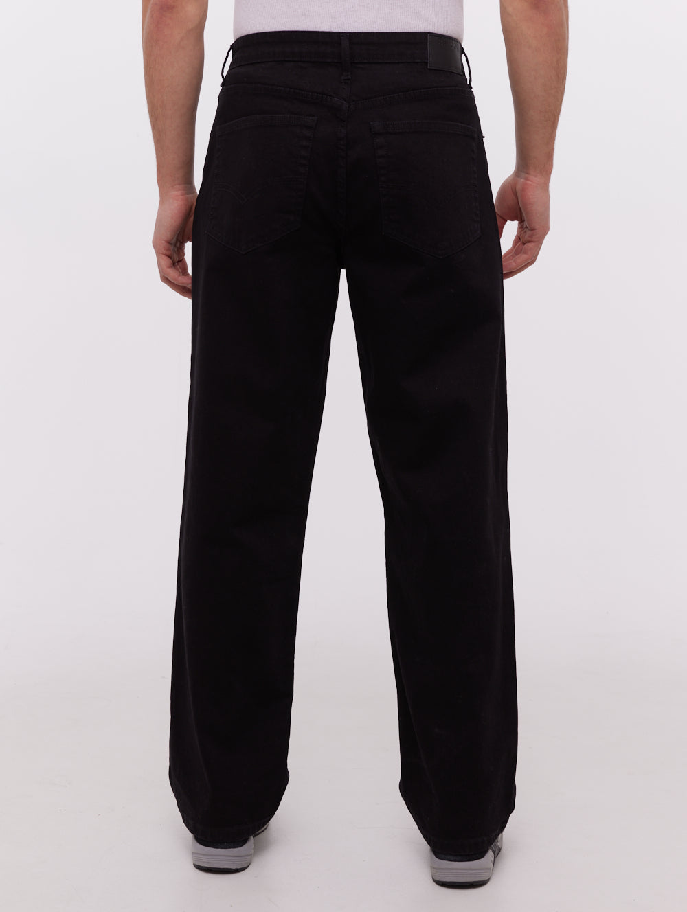 Jeffers Distressed Jeans